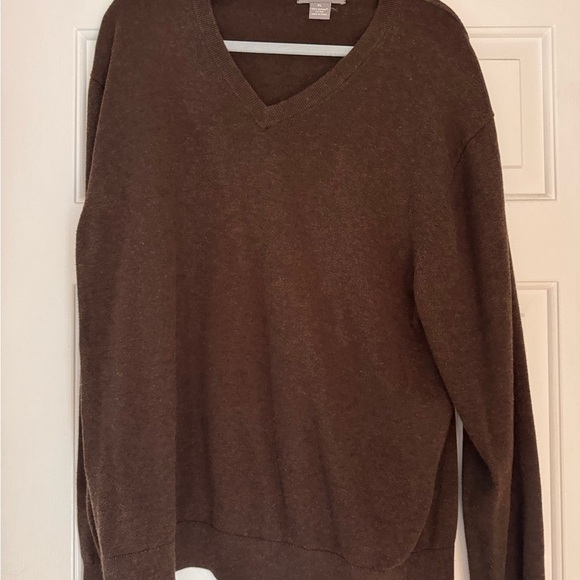 Men's Daniel Cremieux Signature Collection Brown V-Neck Sweater - Picture 2 of 6
